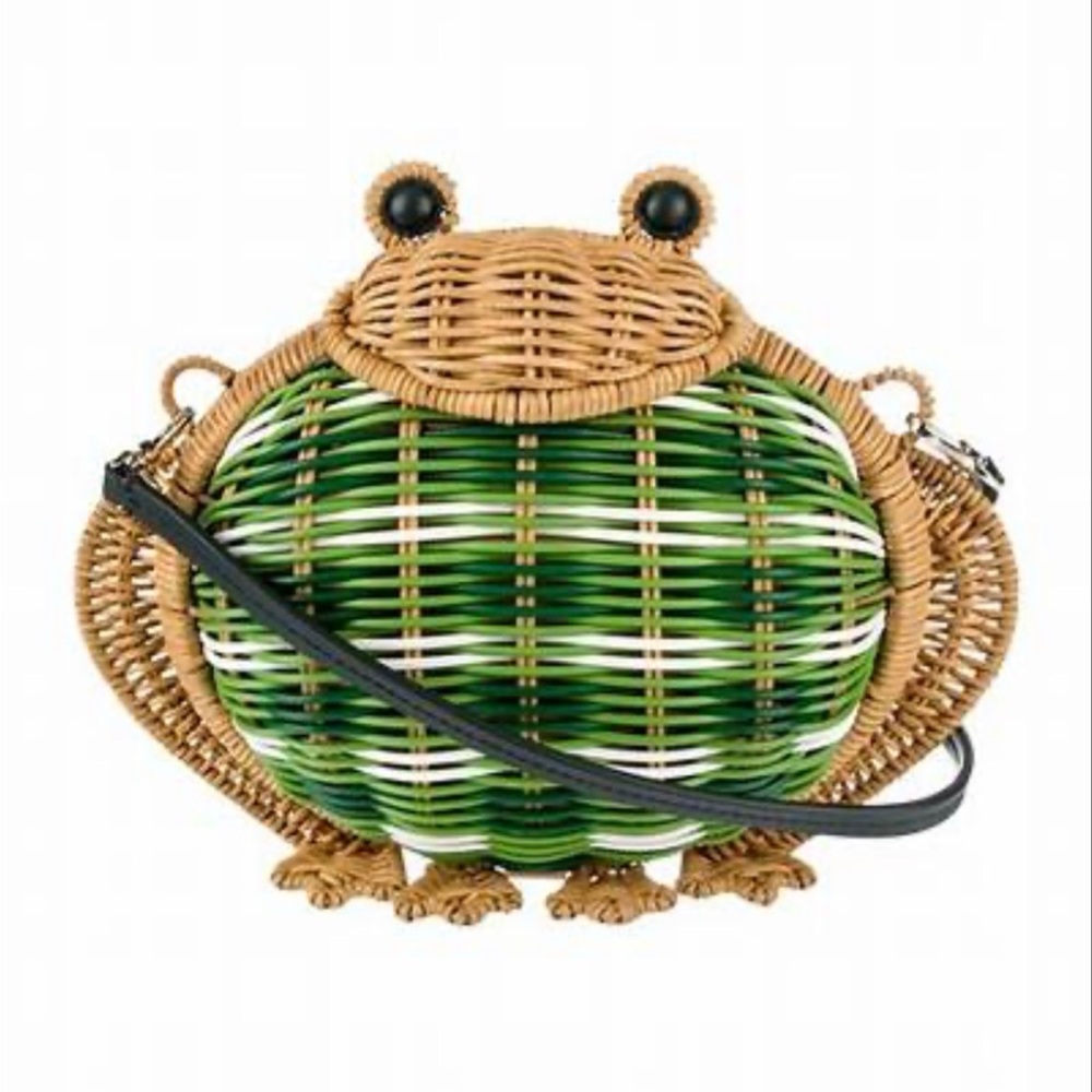 kate spade Wicker Frog Crossbody in Green and Natural with Black Strap
